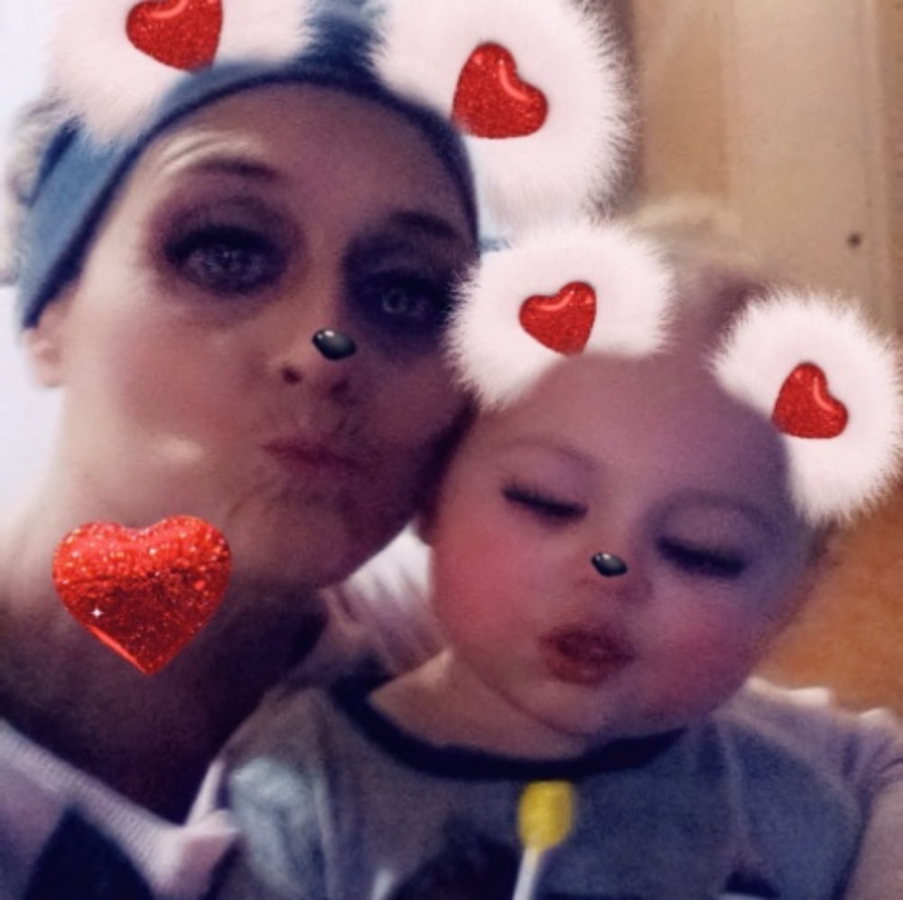 Meet your Posher, Holley